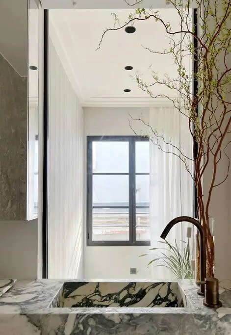 Apartment Petite Maison Dans Le Marais Paris